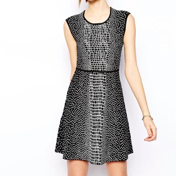 BCBG MaxAzria Dina Dress in Croc Jacquard - Picture 1 of 12